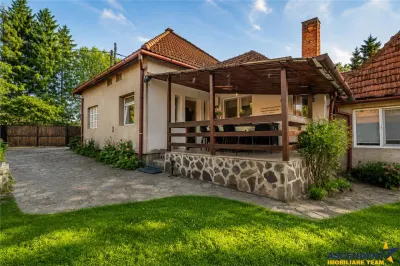 Casa familiala cu: teren 2.822 mp intravilan, ,sauna,  atelier, terasa, Central Capeni Baraolt - Capeni