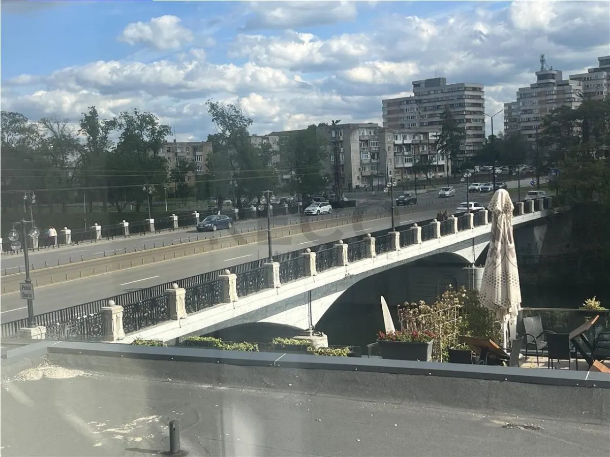 RECO Apartament  de inchiriat cu 2 camere-lux -centru - foto 18