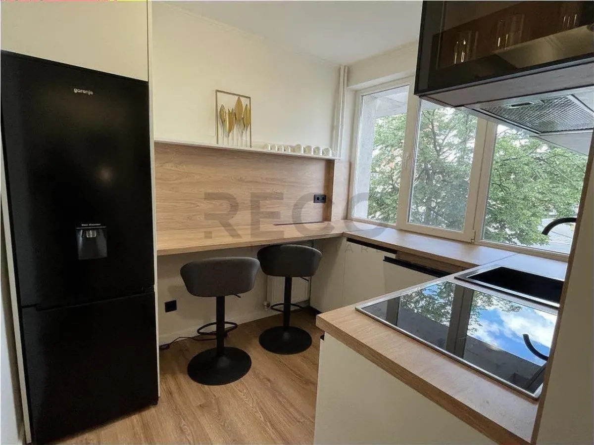 RECO Apartament  de inchiriat cu 2 camere-lux -centru - foto 9