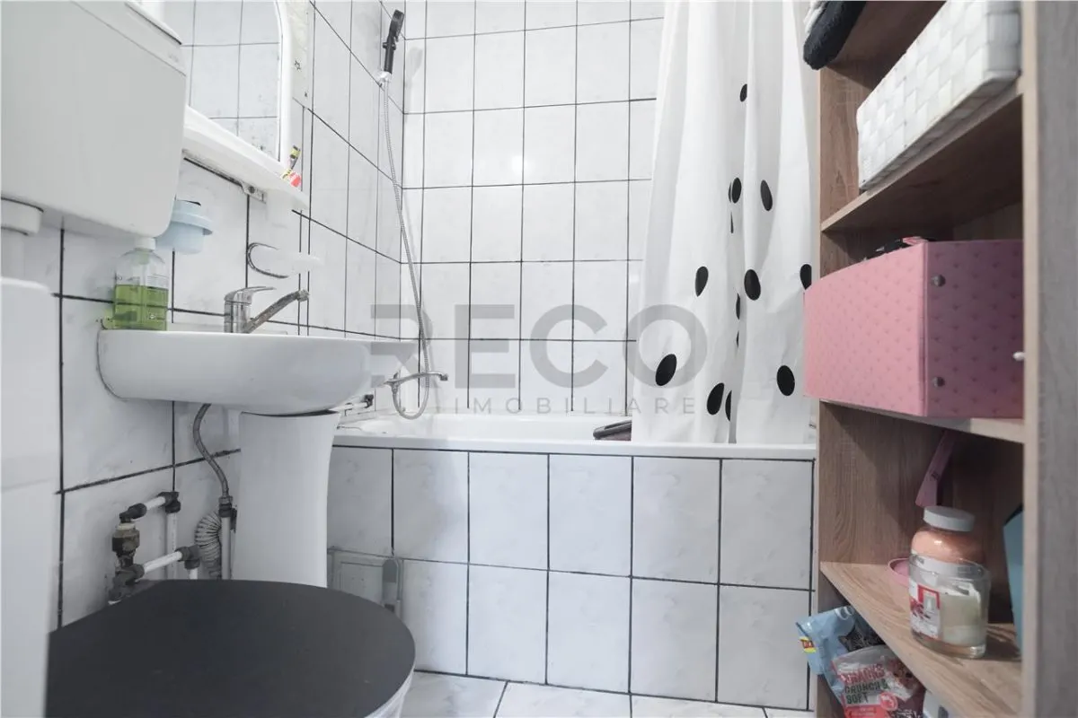RECO, Apartament 2 camere, decomandat, Zona Rogerius - foto 15