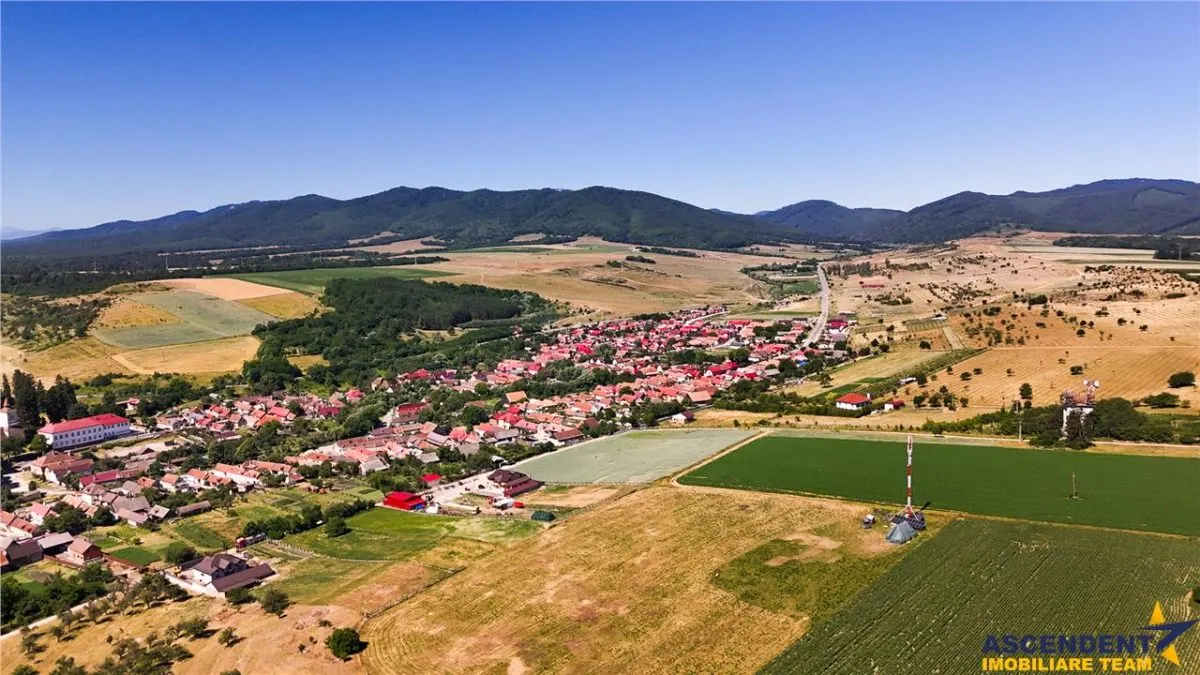 FILM! 1.100 mp teren intravilan in Maierus, Brasov - foto 11