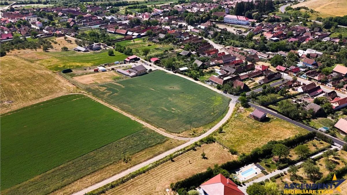 FILM! 1.100 mp teren intravilan in Maierus, Brasov - foto 7