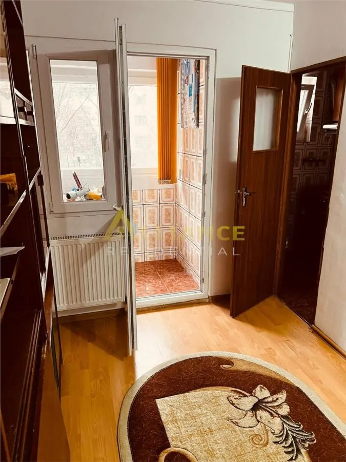 Apartament 2 camere - Sector 4 - 700m Metrou Ap. Patriei - foto 11