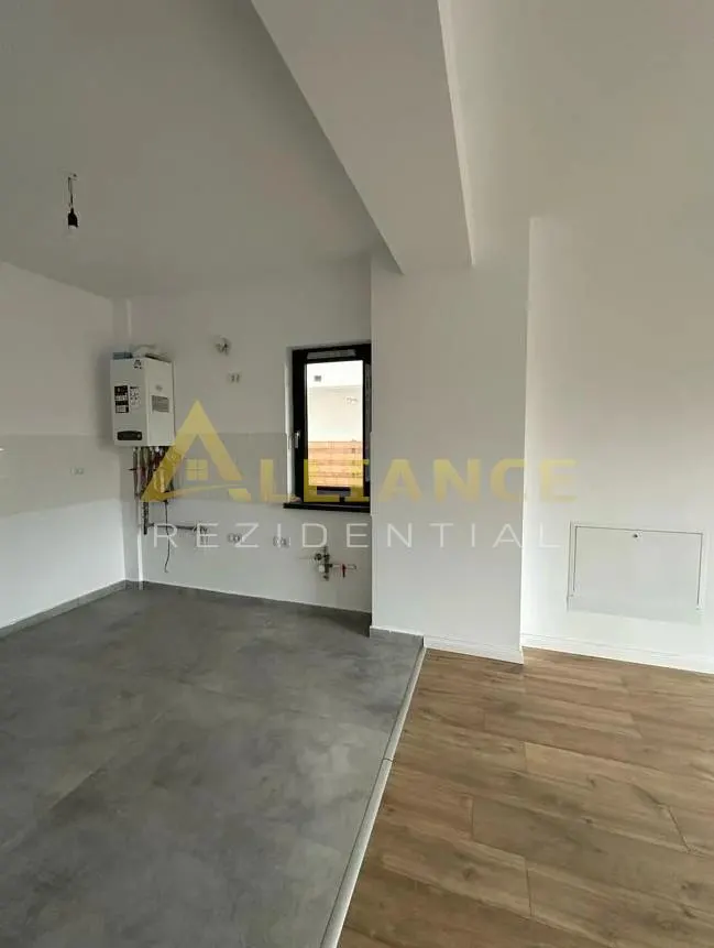 Casa Tip Duplex - 5 camere 4 bai - Mutare Imediata - - foto 6
