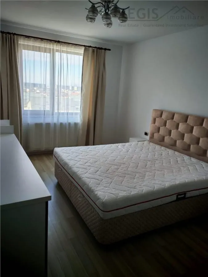 Apartament de 2 camere de inchiriat spatios Tractorul - Brasov - foto 3