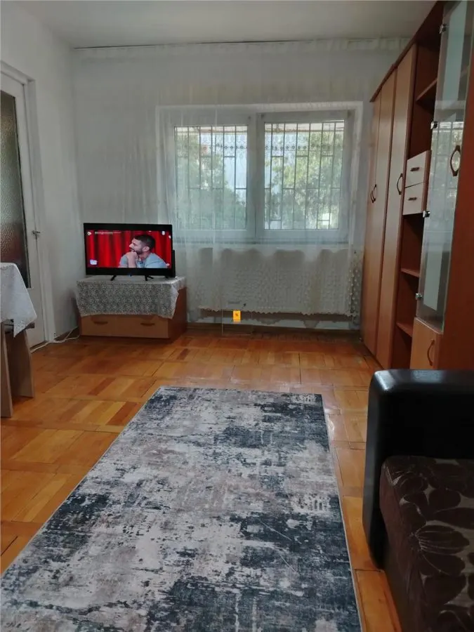 Vanzare Garsoniera zona Mihai Bravu - foto 1