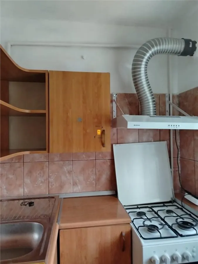 Vanzare Garsoniera zona Mihai Bravu - foto 2