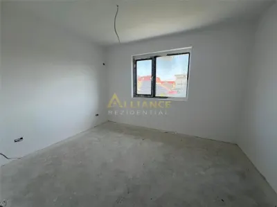 Vila Individuala - 5 camere-3 bai-Strada Miorita-500 M  de STV - foto 14
