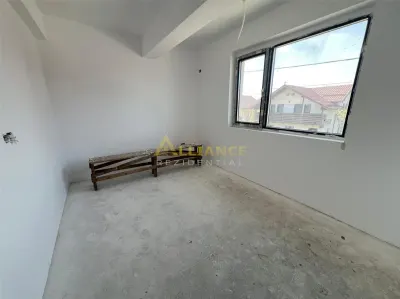 Vila Individuala - 5 camere-3 bai-Strada Miorita-500 M  de STV - foto 18