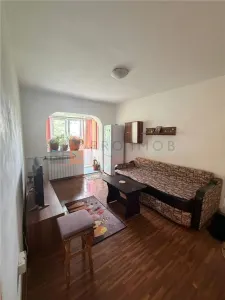 Apartament 2 camere cf 2 semidecomandat zona Micro 14 - foto 1
