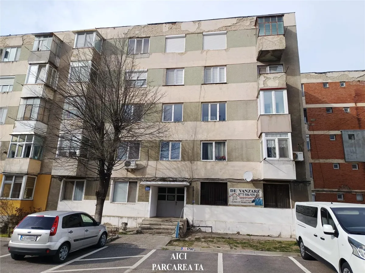 Apartament 3 camere decomandat, Bl. 23, Parter,Â Moldova Noua - foto 8