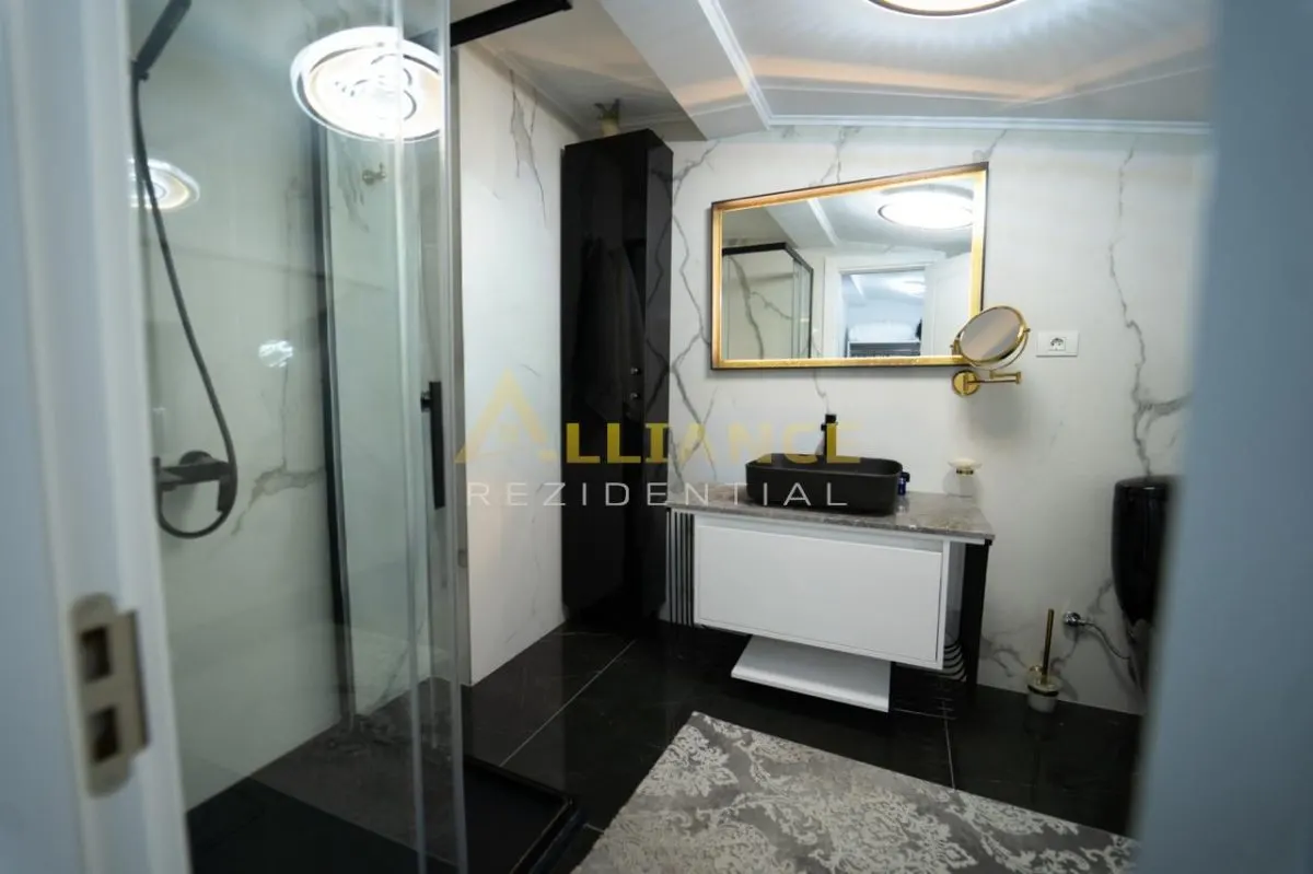 Casă tip townhouse de vânzare P+1E+M | 265 mp utili | 7 camere | terasă închisă | 3 locuri parcare - foto 11