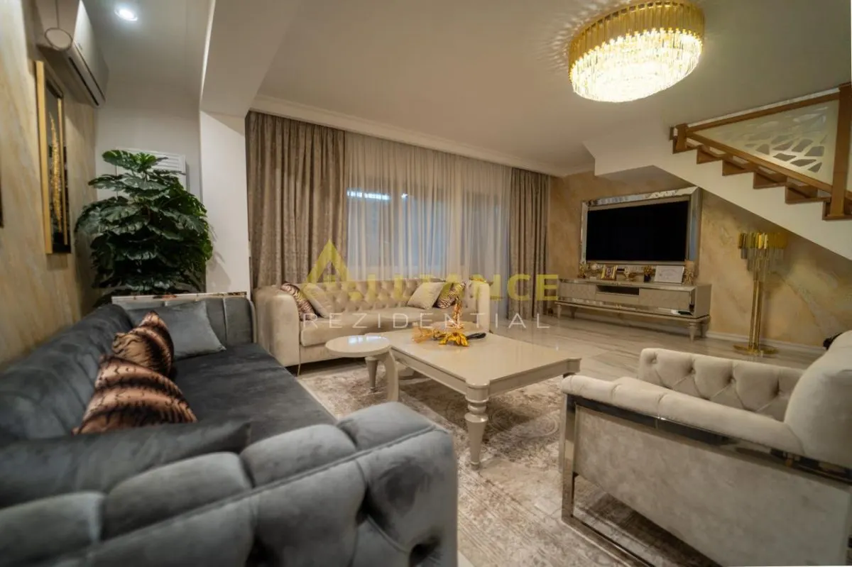 Locuinta premium pentru familie | Townhouse modern cu 7 camere, terasa spectaculoasa si 3 locuri de parcare - foto 1