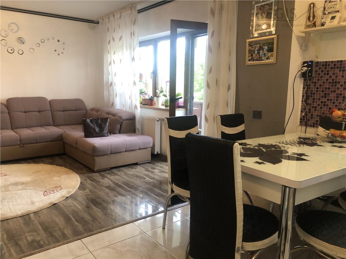 Apartament spatios cu 4 camere si 2 balcoane zona Noua - foto 14