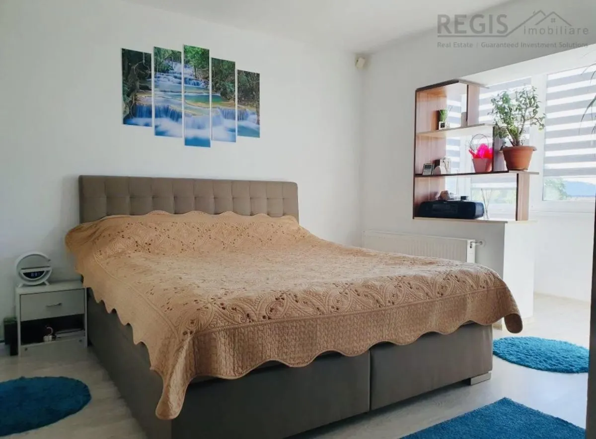 Apartament spatios cu 4 camere si 2 balcoane zona Noua - foto 4