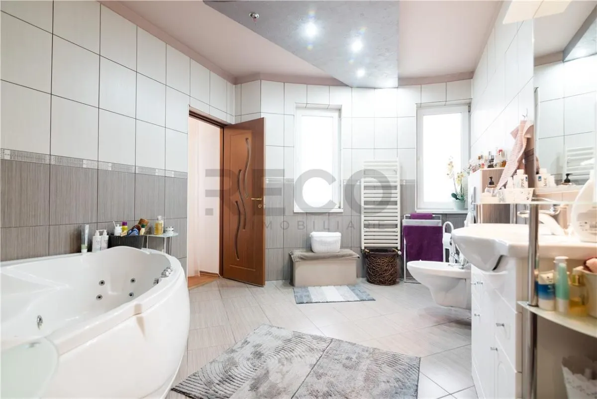 RECO Vila 5 camere, zona Grigorescu, curte mare si garaj - foto 8