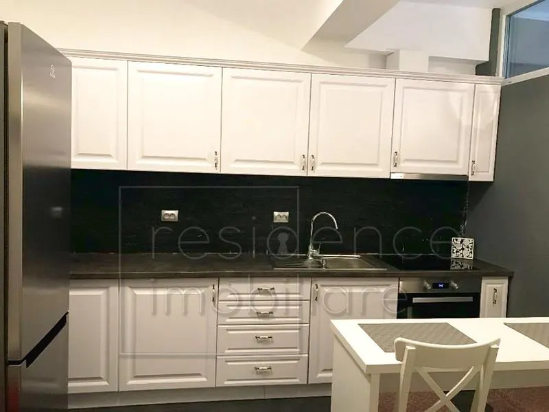 Garaj! Apartament 2 camere decomandate, Semicentrala, strada Traian - foto 4
