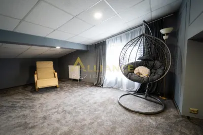 Casa cu 4 camere si Zona Cinema si Semineu | La 15 Minute de Popesti-Leordeni - foto 2