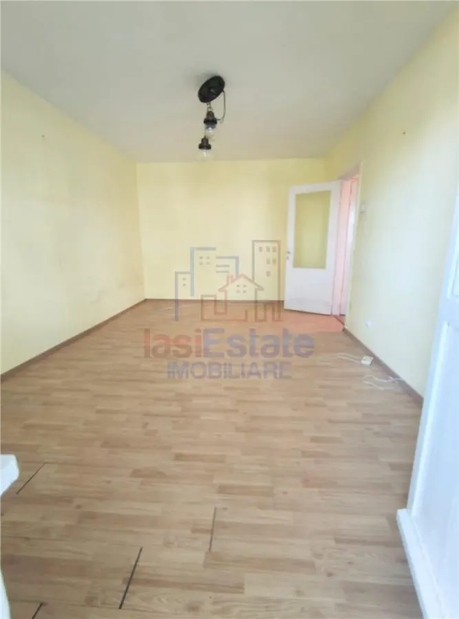 Zona Podu Ros Apartament 2 camere Decomandat - foto 14