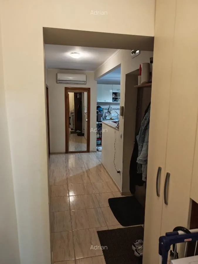 Inchiriere apartament 3 camere Nicolina-Piata Cug - foto 4