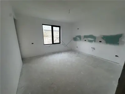 VILA DE VANZARE LA CHEIE TOATE UTILITATILE -CIOROGARLA DARVARI - foto 10