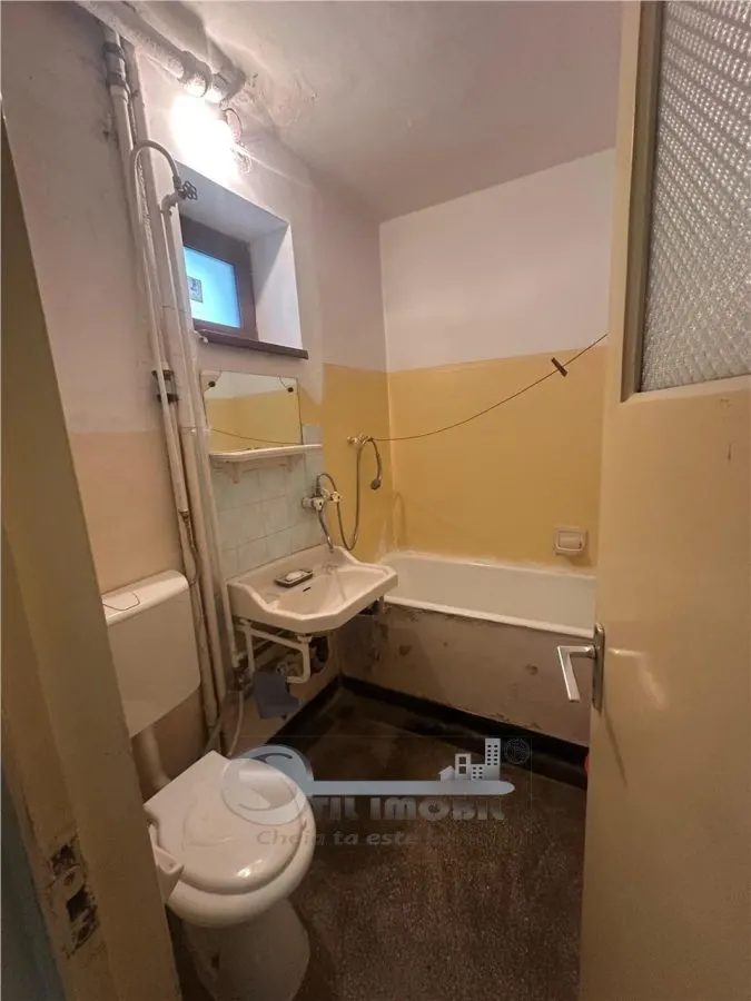 APARTAMENT 3 CAMERE CENTRU STEFAN CEL MARE ETAJ INTERMEDIAR - foto 7