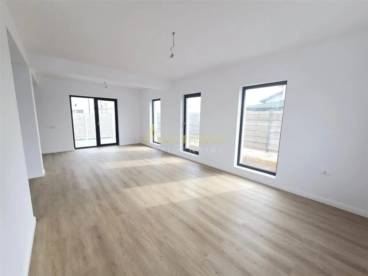 Casa parter- 100m de autobuz- 470mp teren- placa de beton - foto 3