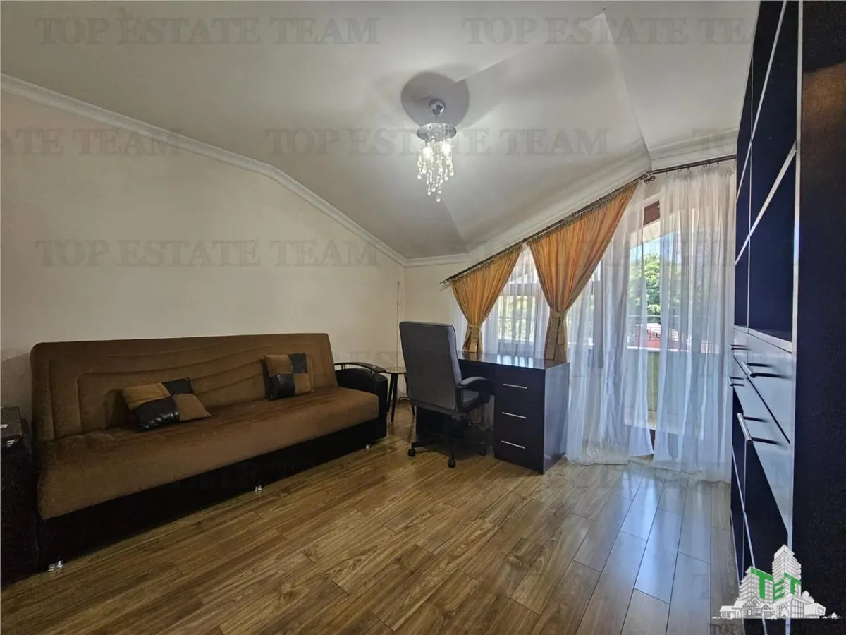 Apartament deosebit, 4 camere, in vila cu intrare separata - o oaza de liniste in inima Constantei - foto 11