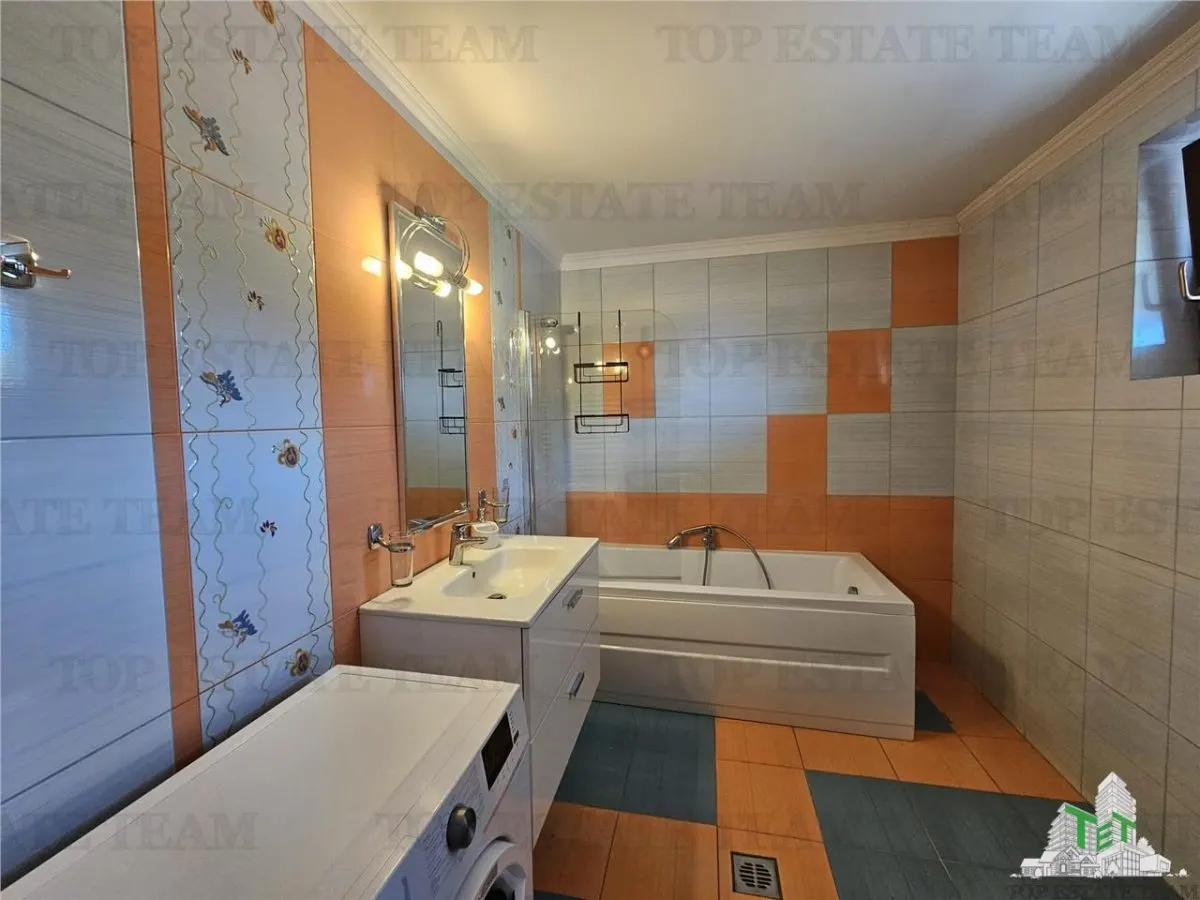 Apartament deosebit, 4 camere, in vila cu intrare separata - o oaza de liniste in inima Constantei - foto 15
