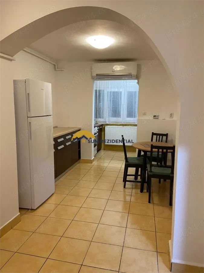 Oferta de neratat! 3 camere cu centrala proprie -bloc 1985 - foto 1