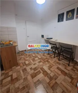 APARTAMENT DE 5 CAMERE DE INCHIRIAT ROMANA - foto 12