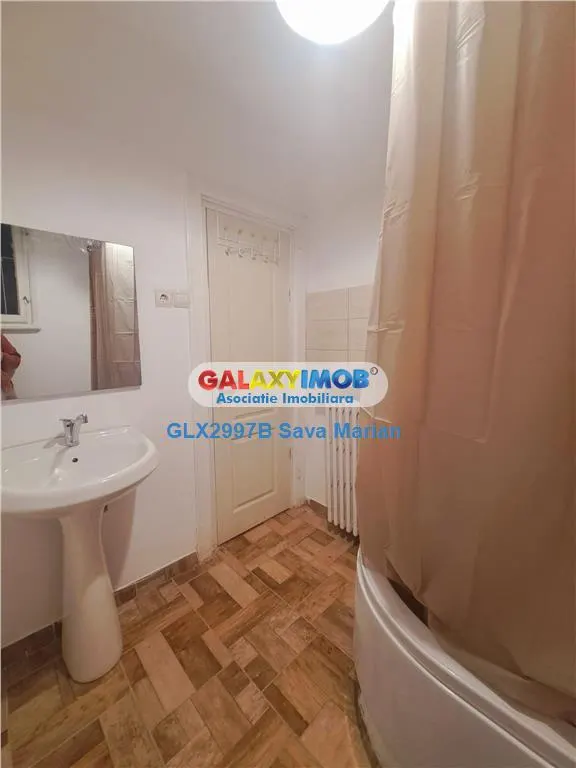 APARTAMENT DE 5 CAMERE DE INCHIRIAT ROMANA - foto 9